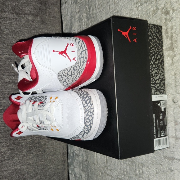 Air Jordan 3 Retro - Picture 2 of 6